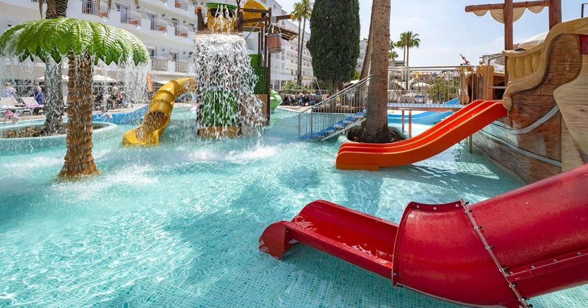Een foto van het zwembad bij Best Lloret Splash