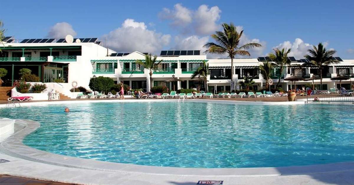 Ein Foto vom Pool im Ilunion Costa Sal Lanzarote 