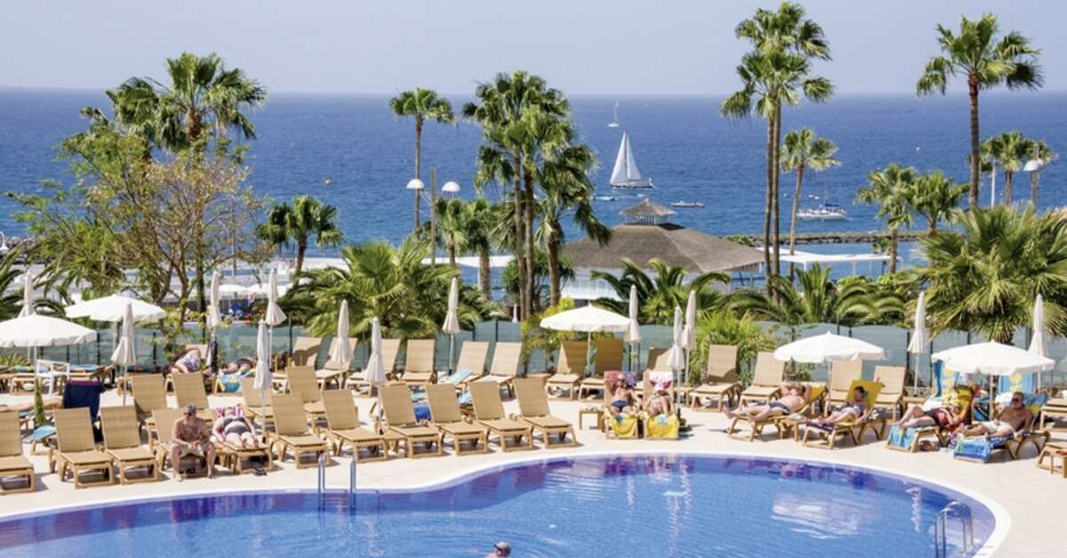 Een foto van het zwembad bij Hovima Costa Adeje
