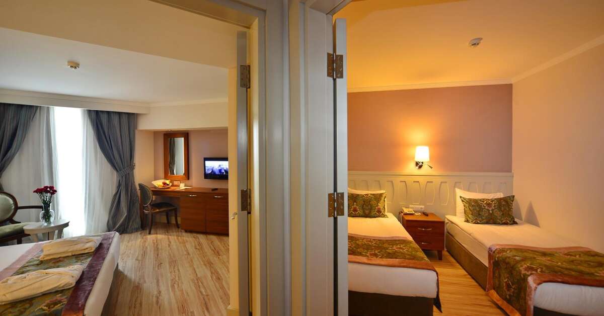 Ein Foto Hotel Side Crown Serenity