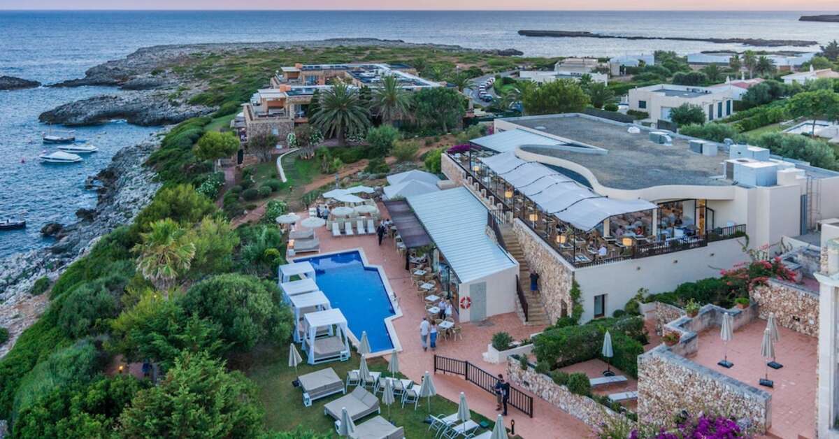Een foto van de buitenkant van Pierre & Vacances Premium Menorca Binibeca