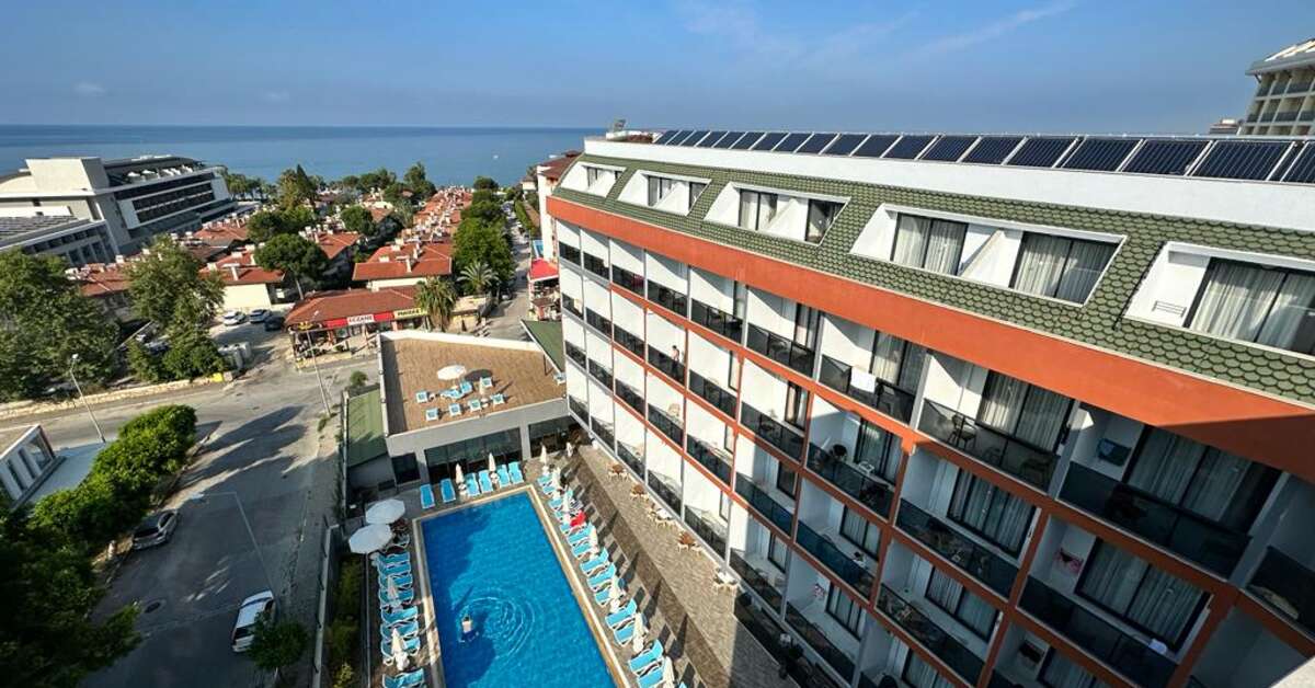 Een foto van een overzicht van Side Golden Rock Hotel