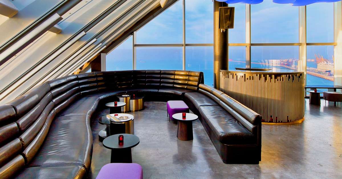 Een foto van het interieur van W Barcelona