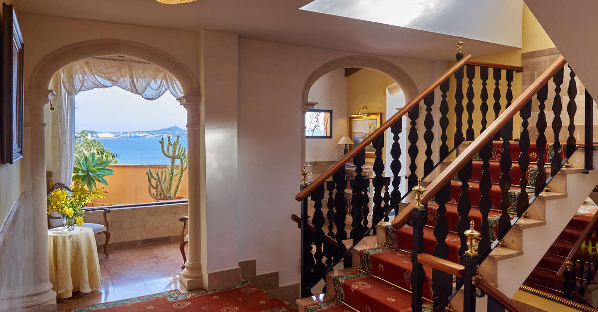 Ein Foto vom Innenbereich im Petit Cala Fornells Hotel