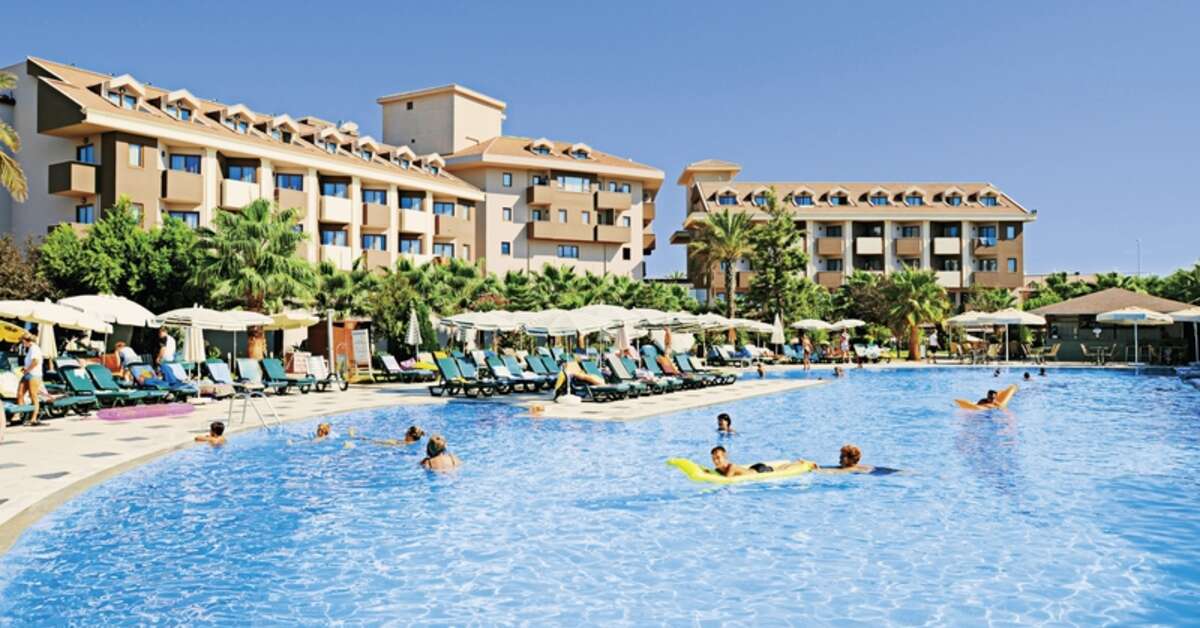 Een foto van het zwembad bij Hane Family Resort