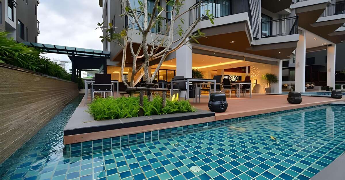 Een foto van The Charm Resort Phuket