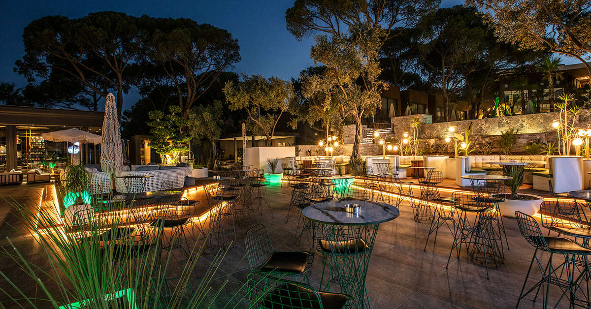 Ein Foto von der Terrasse im Unique Lifestyle Hotel