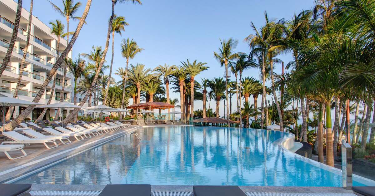 Een foto van het zwembad bij Hotel Los Fariones