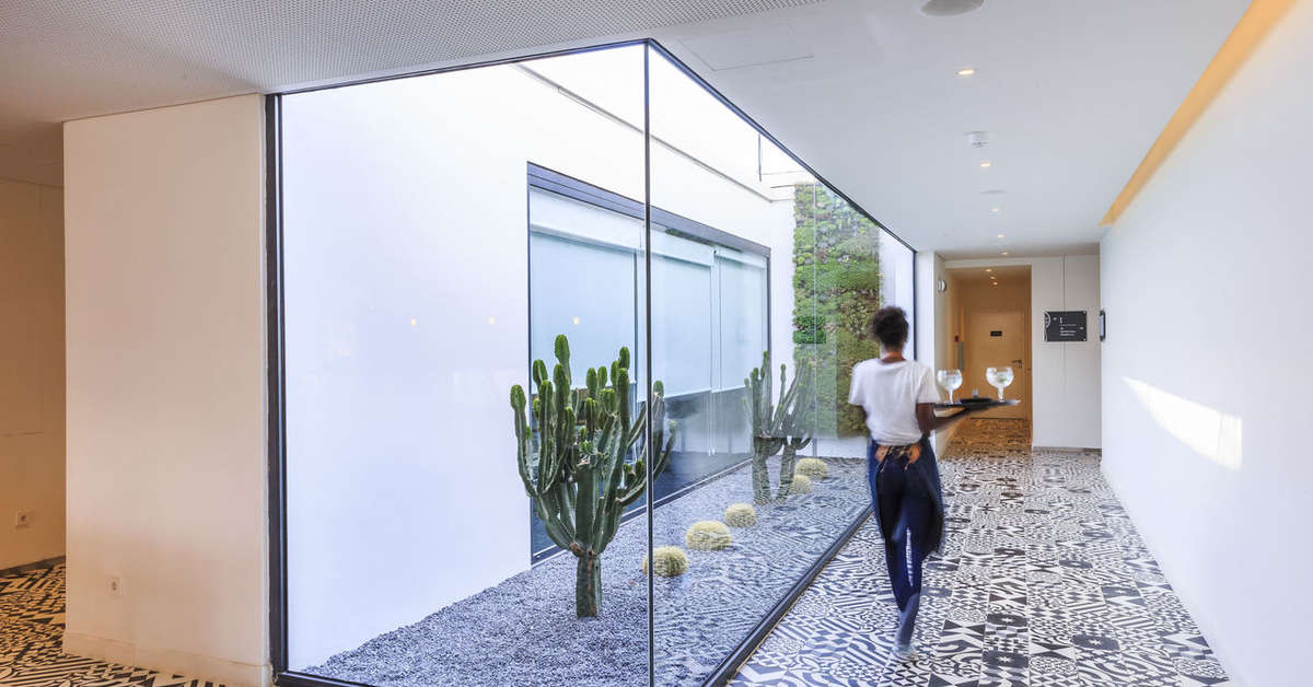 Een foto van het interieur van Santiago Hotel Cooking & Nature