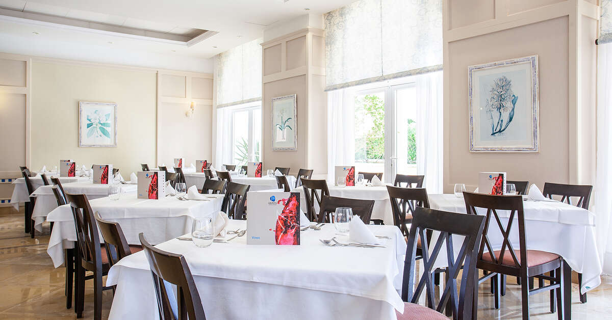 Ein Foto von den Einrichtungen im Grupotel Macarella Suites & Spa