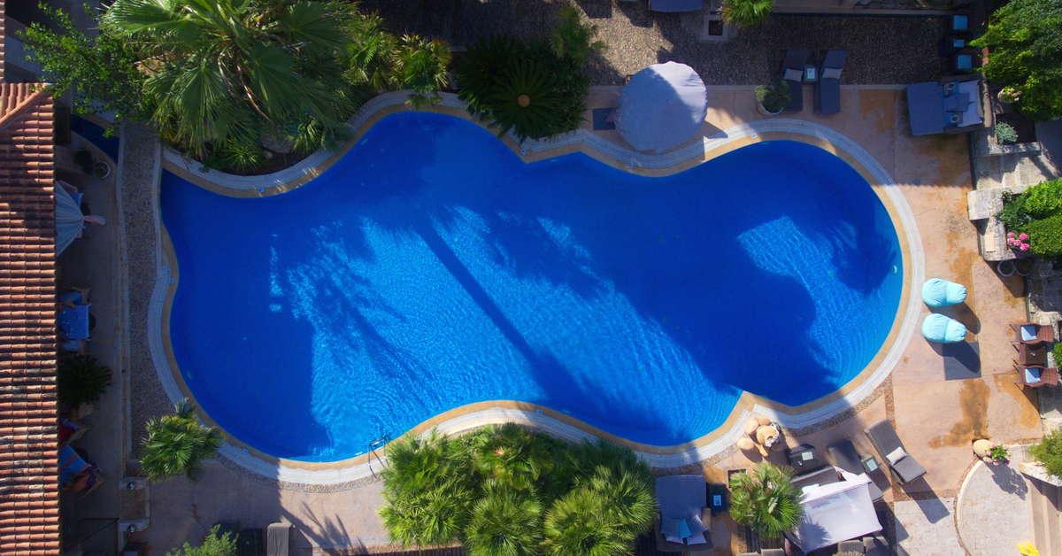 Een foto van het zwembad bij Achtis Boutique Hotel