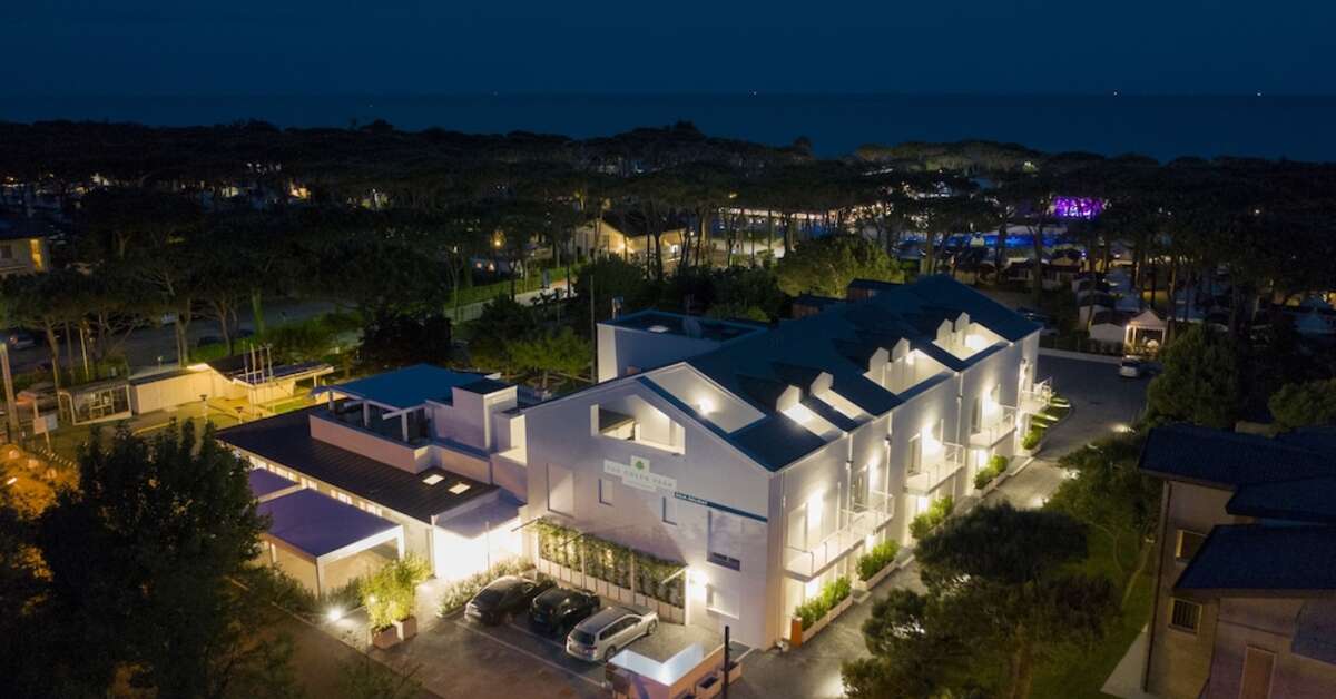 Een foto van The Green Park Hotel