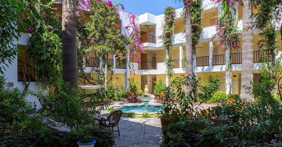 Een foto van de buitenkant van Natur Garden Hotel