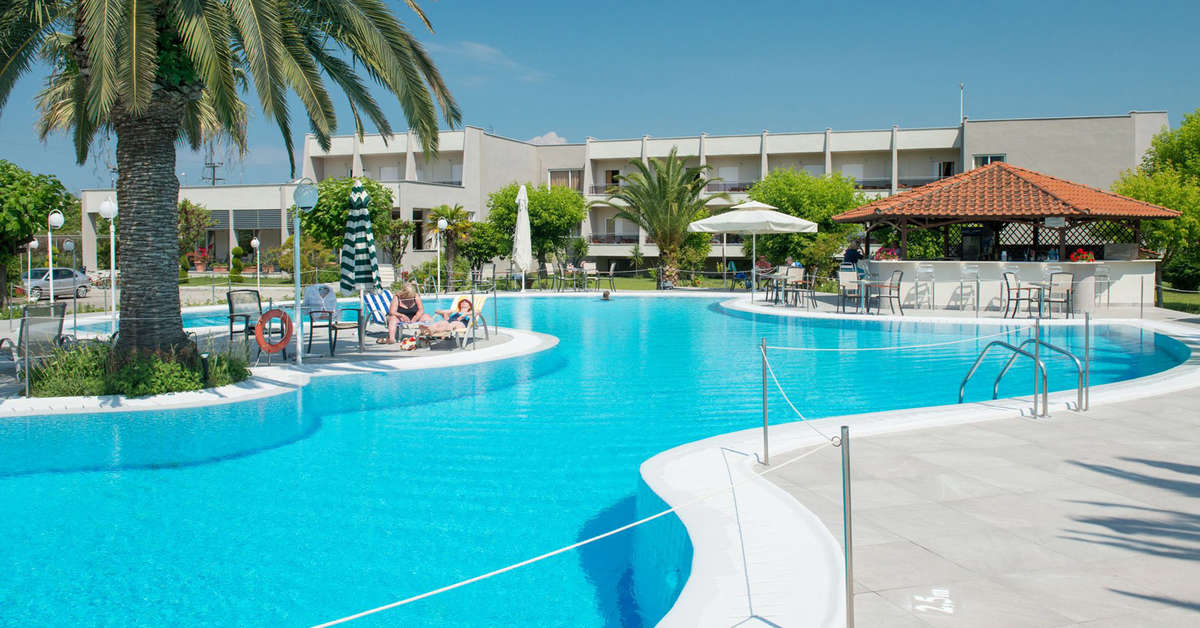 Een foto van het zwembad bij Aethria Hotel