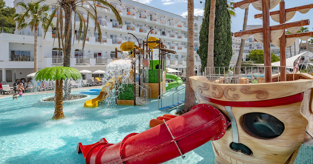 Een foto van het zwembad bij Best Lloret Splash