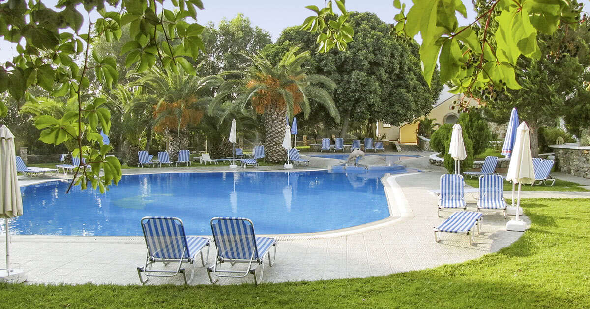 Een foto van het zwembad bij Ekaterini Hotel