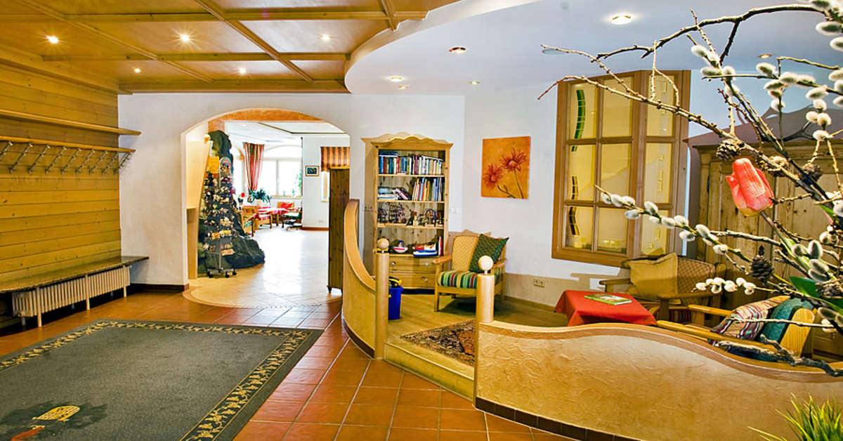 Een foto van het interieur van Familienhotel Berghof