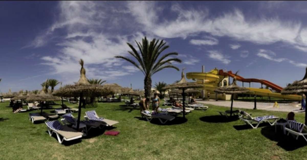 Een foto van het terras bij Le Soleil Bella Vista Hotel