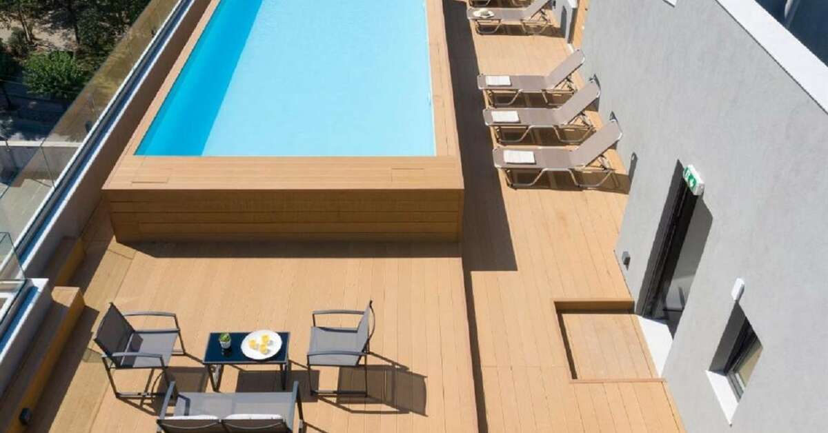 Een foto van het zwembad bij Athens Panorama Project