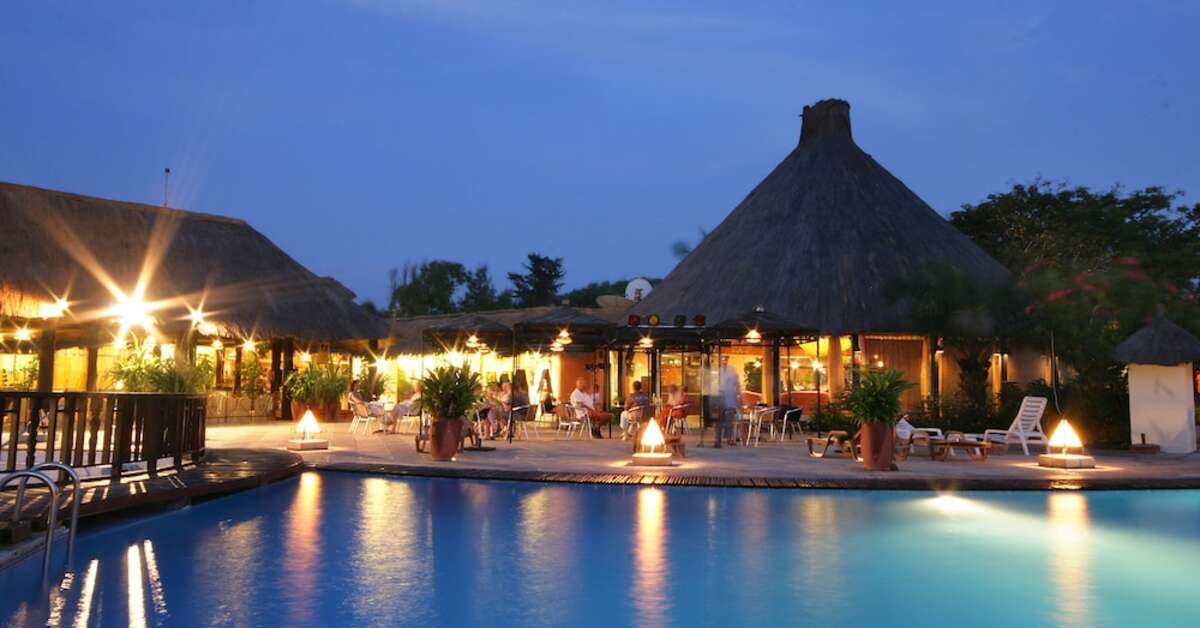 Een foto van het zwembad bij Kombo Beach Hotel