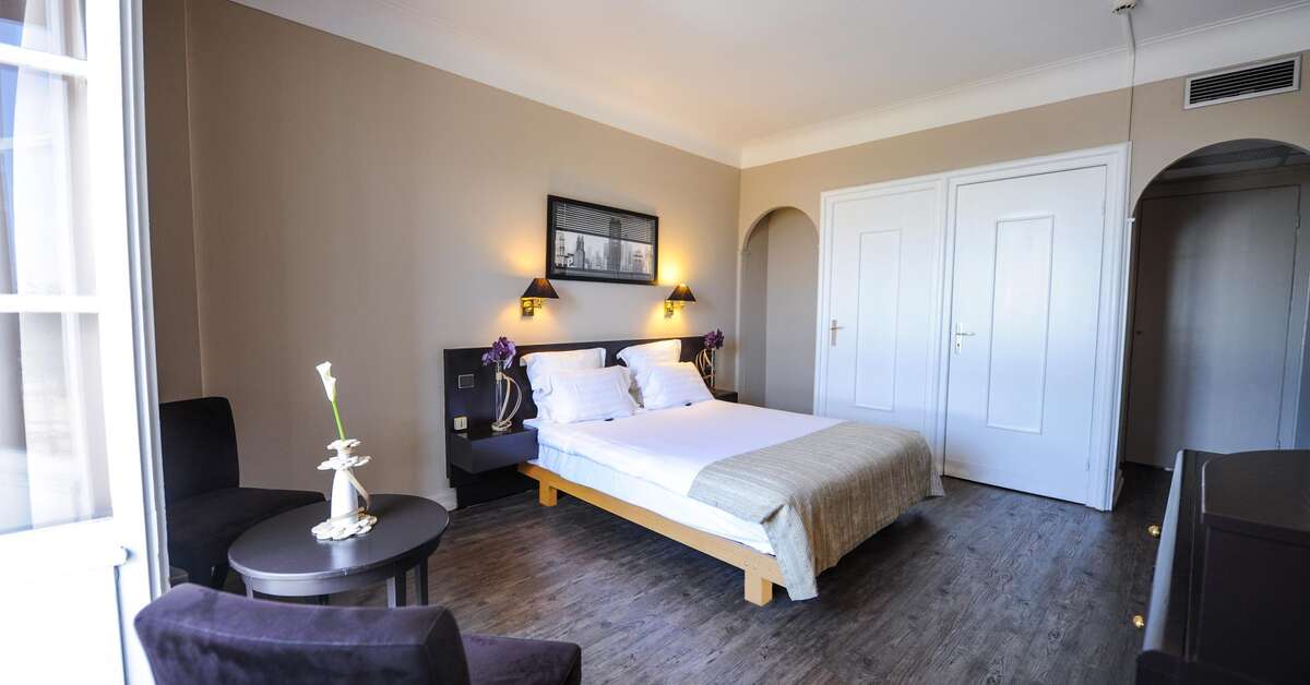 Ein Foto Le Grand Hotel 