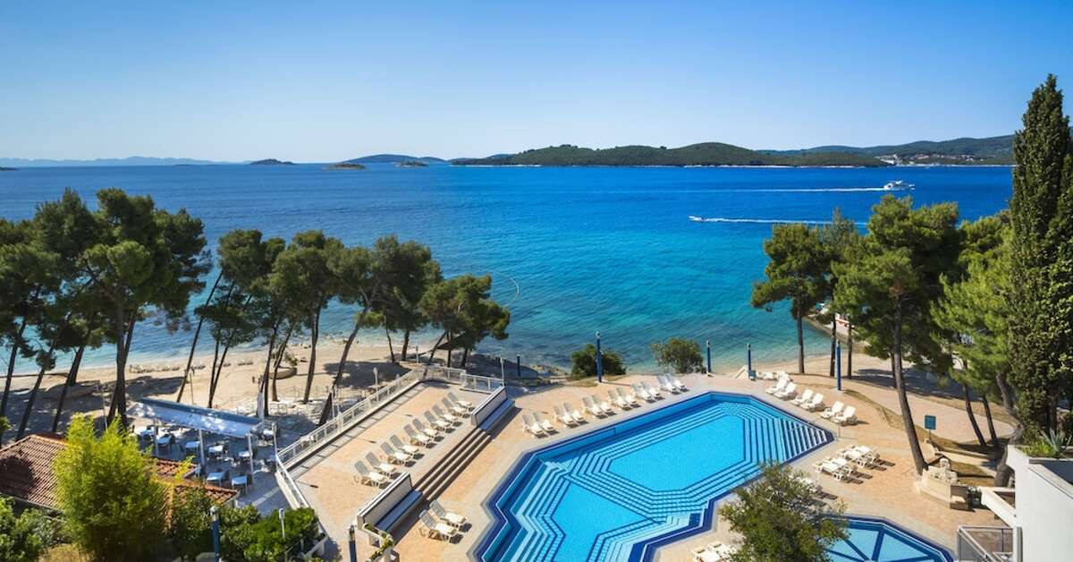 Een foto van het zwembad bij Aminess Vival Grand Azur Hotel