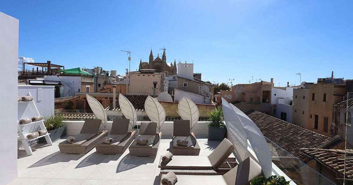 Een foto van het terras bij Bo Hotel
