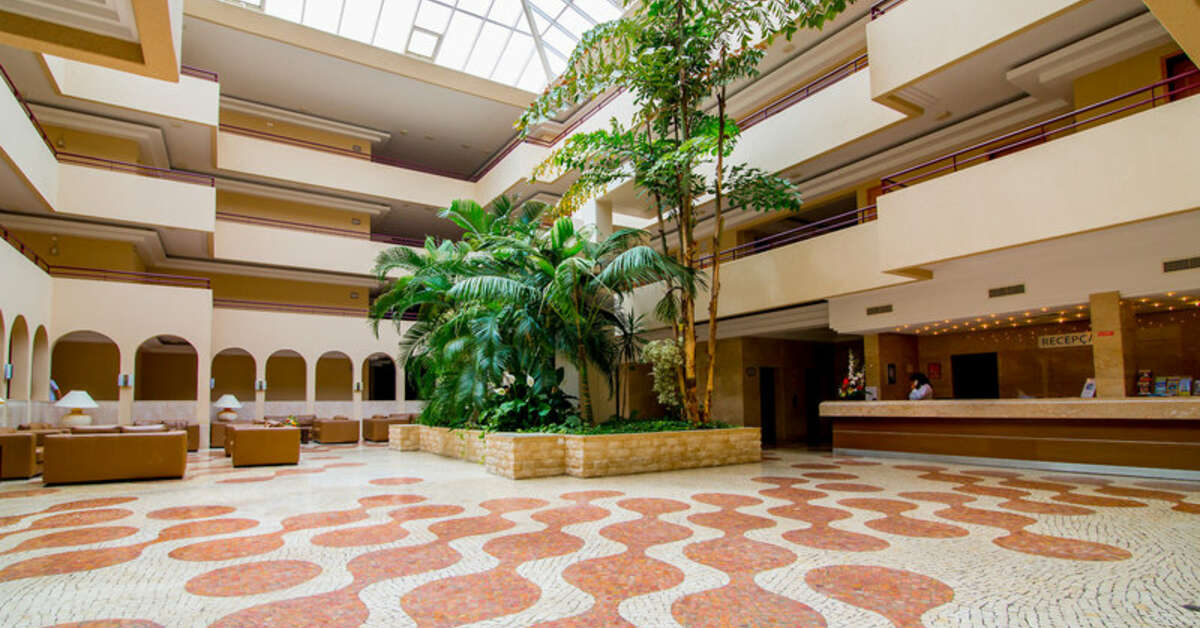 Een foto van het interieur van Grand Muthu Forte da Oura