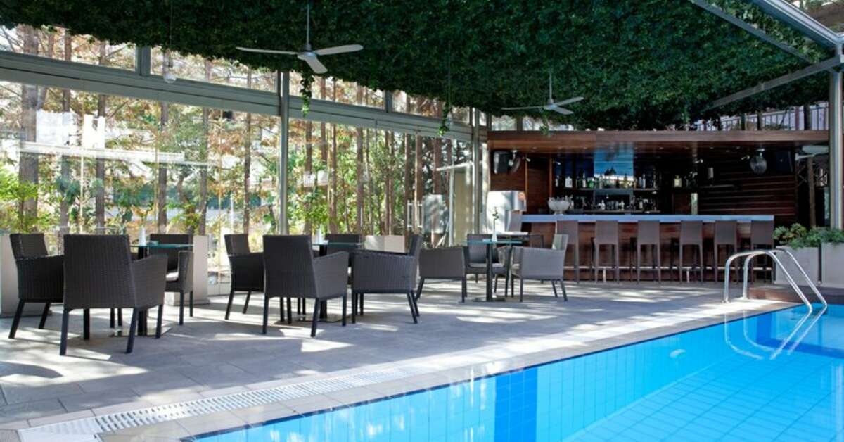 Een foto van het zwembad bij Lazart Hotel