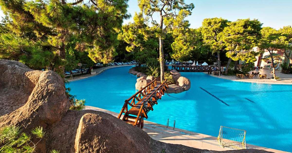 Een foto van het zwembad bij Blue Waters Club & Resort