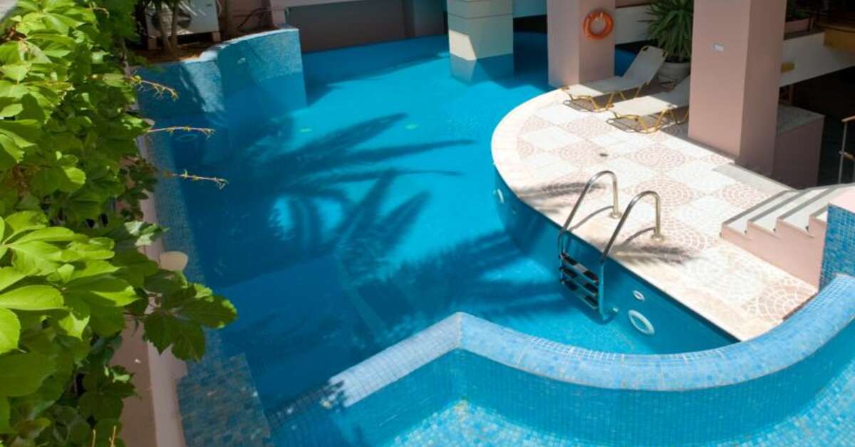 Een foto van het zwembad bij Brascos Hotel
