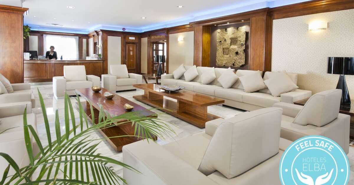 Een foto van het interieur van Elba Motril Beach & Business Hotel