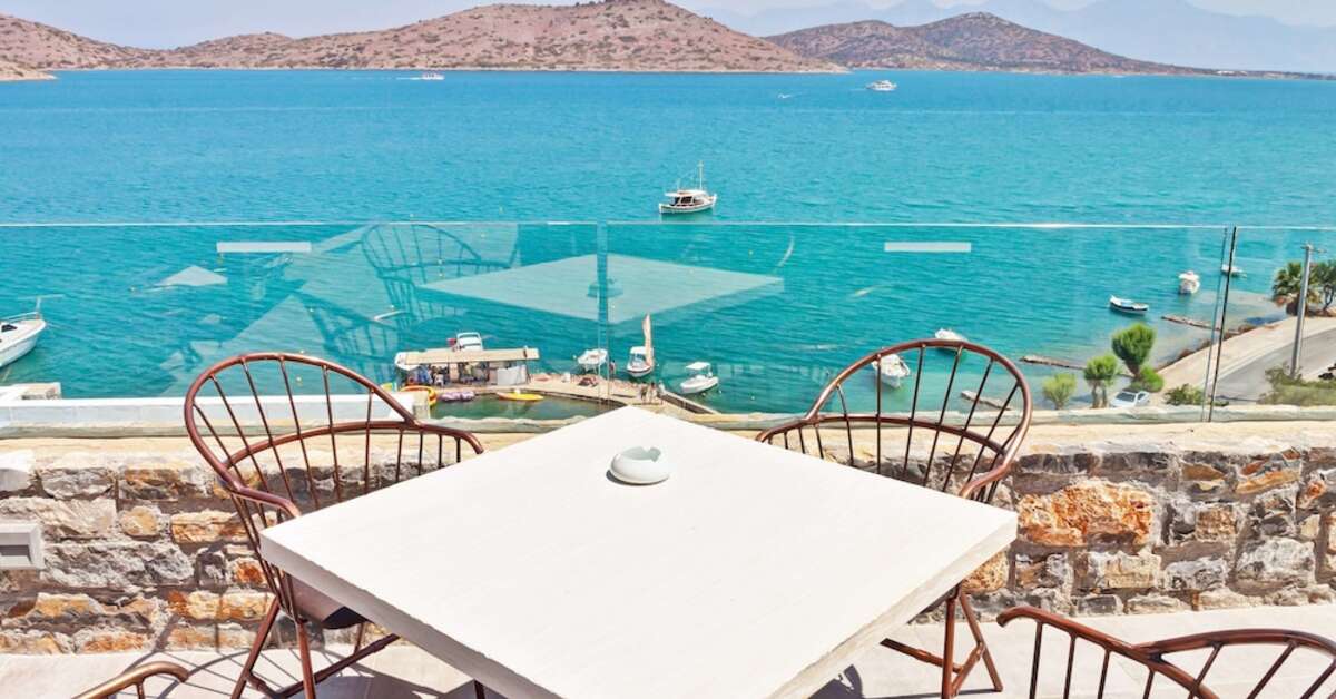 Een foto van het terras bij Royal Marmin Bay Boutique & Art Hotel