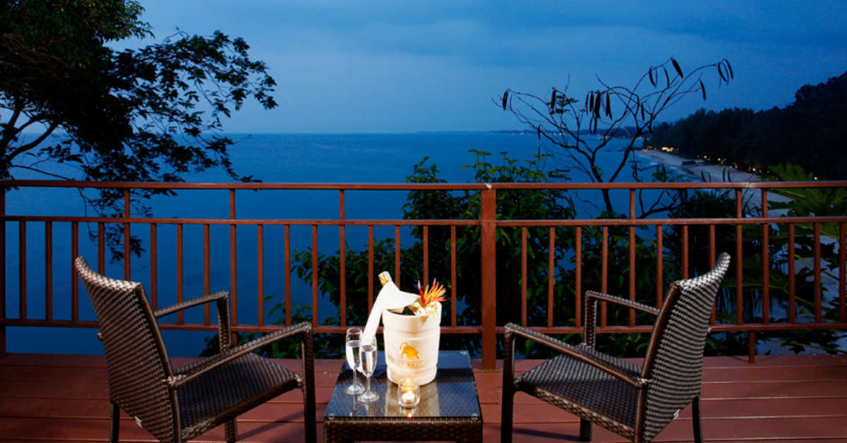 Een foto van het terras bij Baan Krating Khao Lak Resort