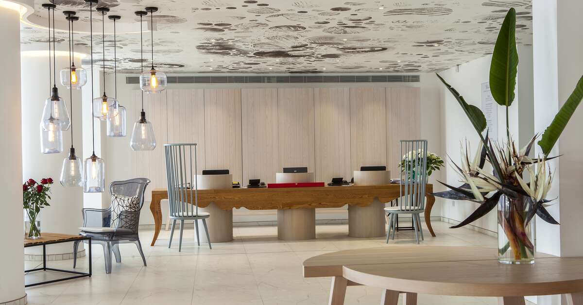 Een foto van het interieur van The King Jason Protaras