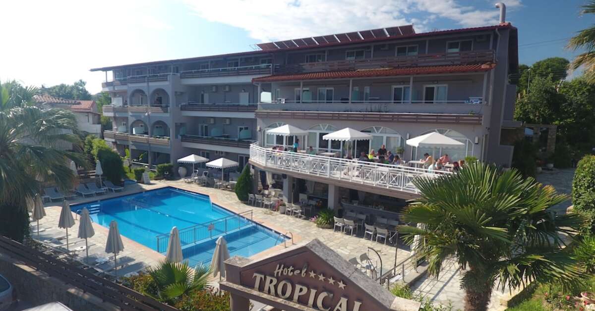 Een foto van het zwembad bij Hotel Tropical