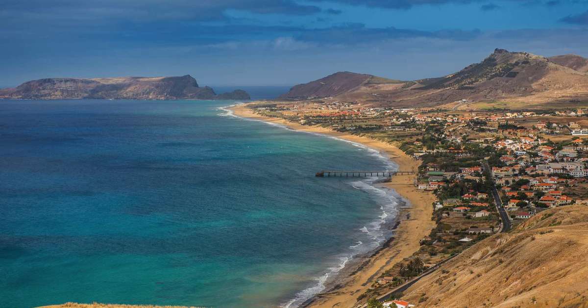 Een foto van het strand bij Vila Baleira Porto Santo Resort