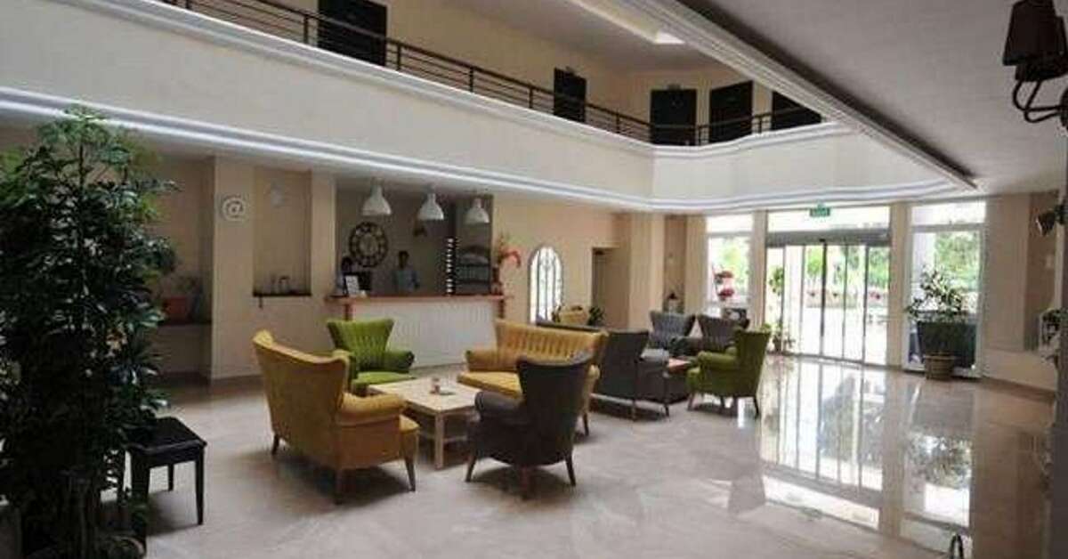 Een foto van het interieur van Incekum Su Hotel