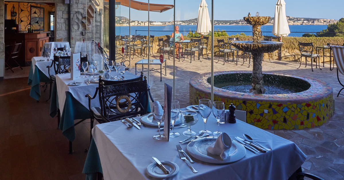 Ein Foto von den Einrichtungen im Petit Cala Fornells Hotel