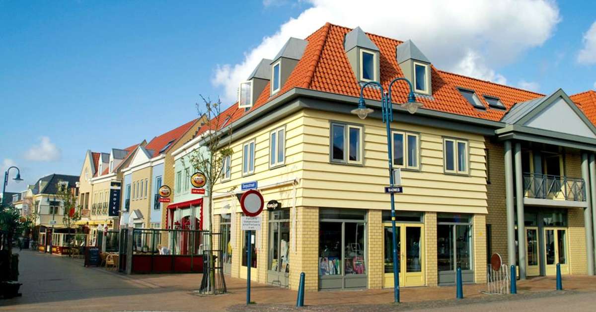 Een foto van de buitenkant van Fletcher Hotel De Cooghen