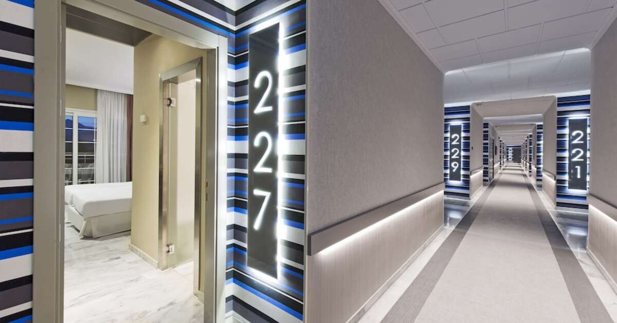 Een foto van het interieur van Elba Motril Beach & Business Hotel