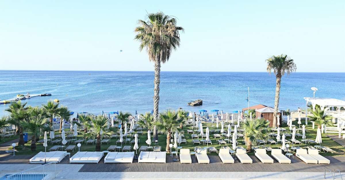 Ein Foto vom Pool im Iliada Beach Hotel