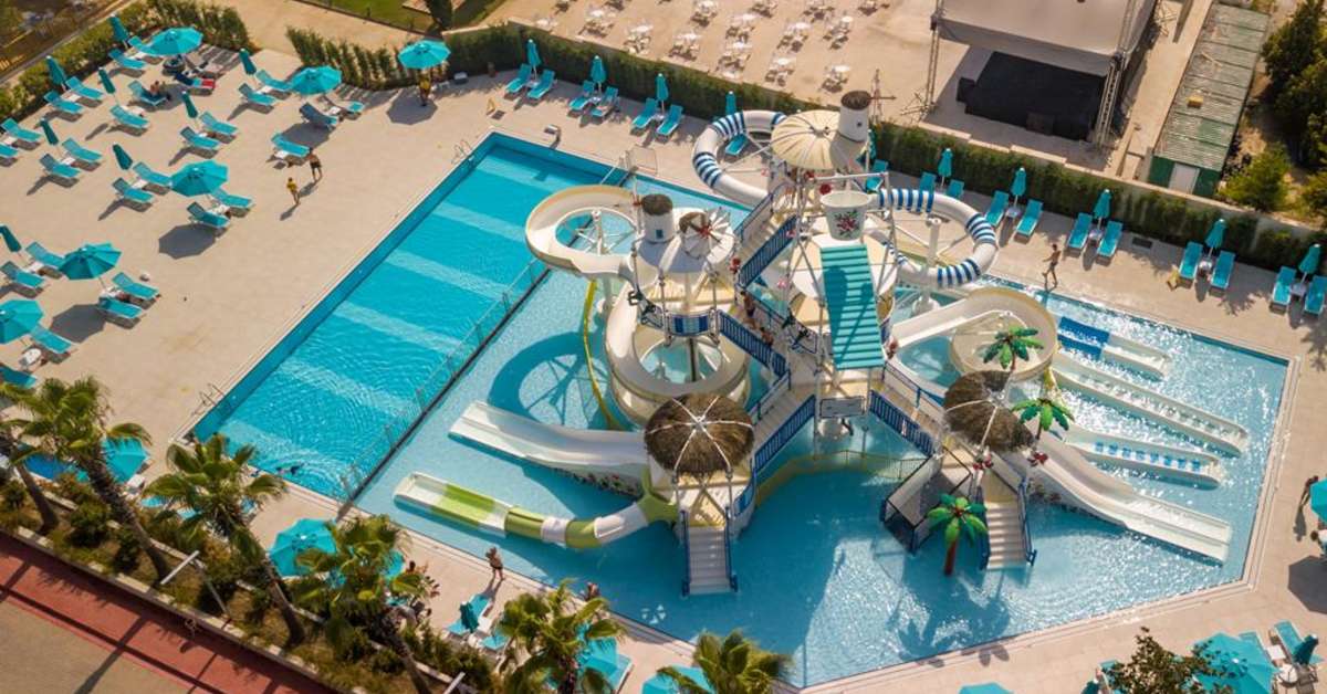 Een foto van het zwembad bij Hotel Baia Lara