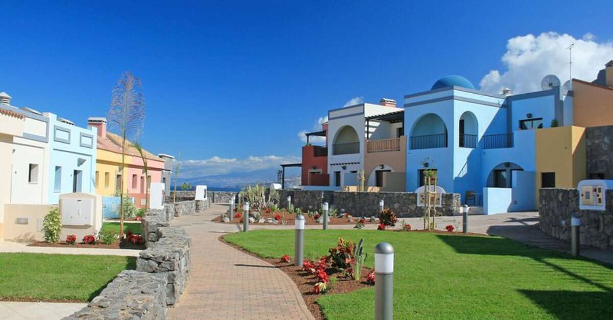 Een foto van het terras bij Hotel Luz Del Mar