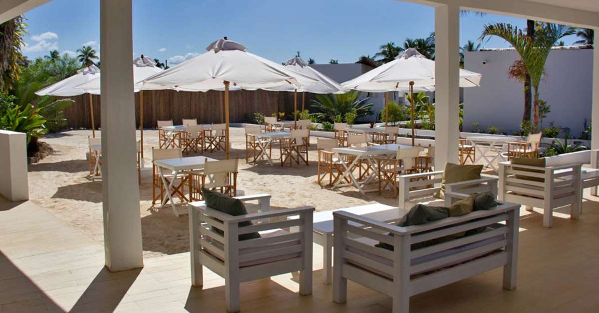 Een foto van het terras bij Dhow Inn boutique hotel