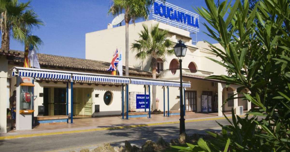 Een foto van de buitenkant van Globales Bouganvilla Aparthotel