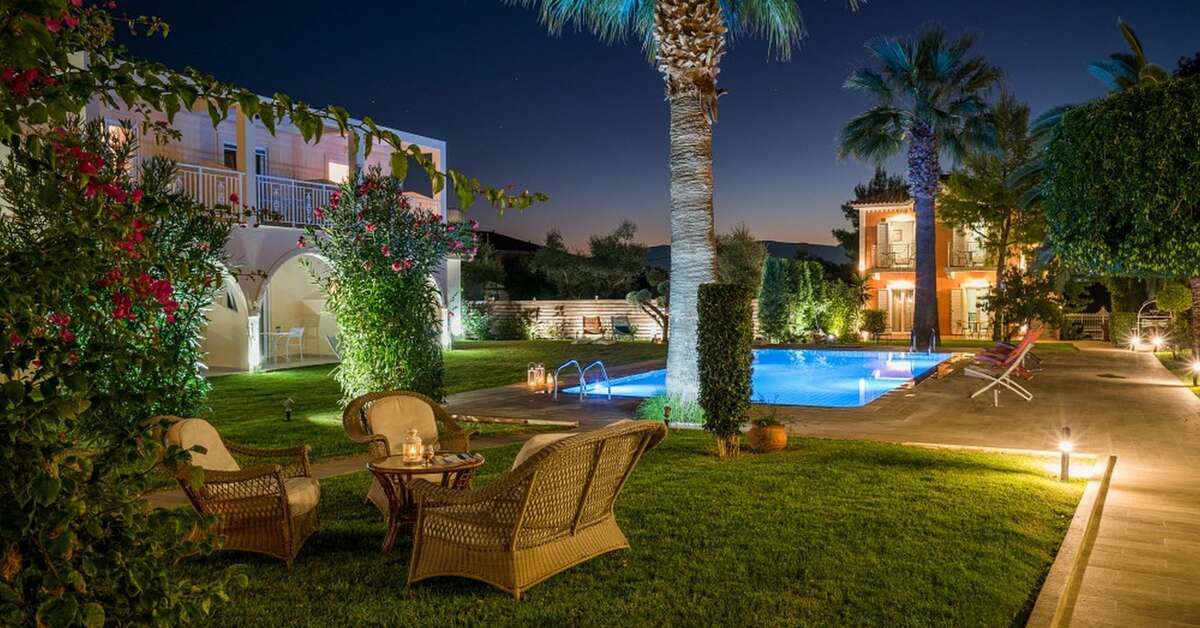 Een foto van het terras bij Aeolos Boutique Hotel & Suites