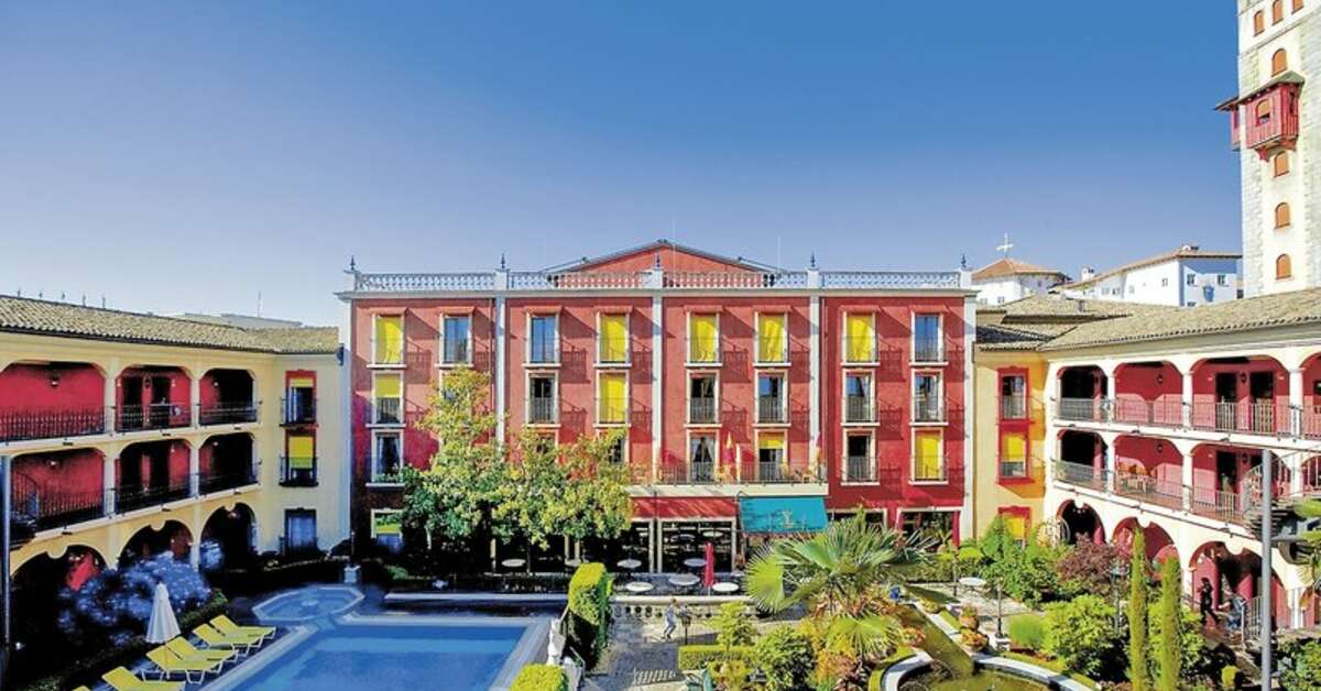 Ein Foto von der Außenansicht des Hotel El Andaluz