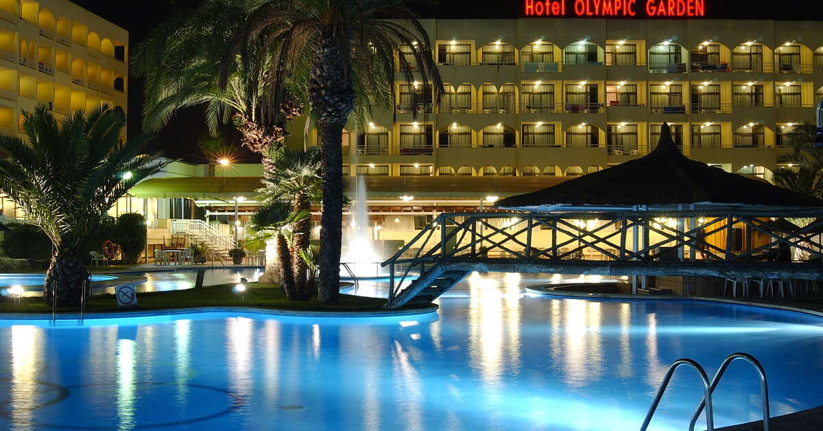 Ein Foto vom Pool im Hotel Evenia Olympic Garden