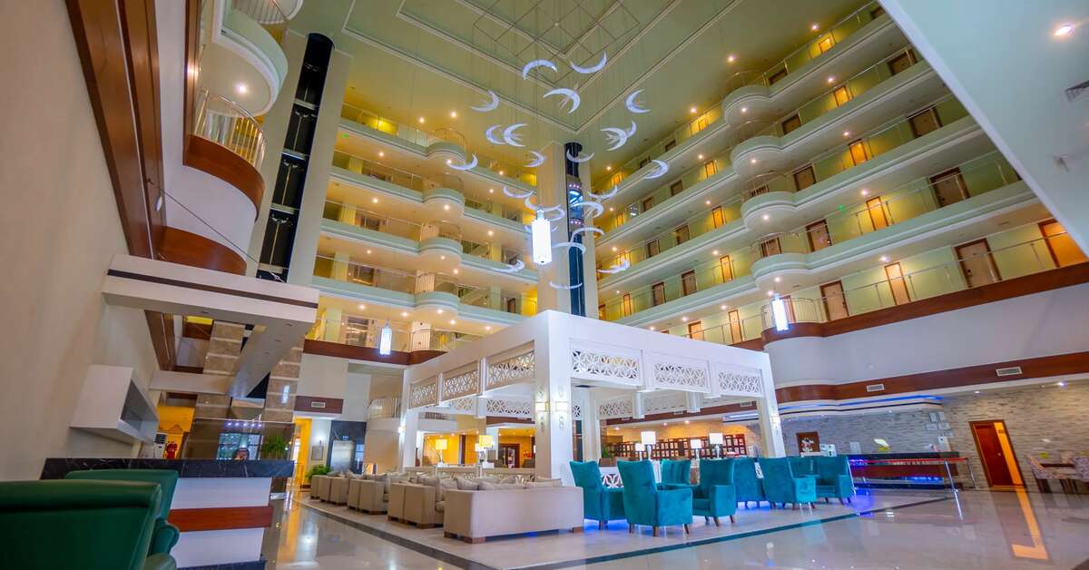 Een foto van het interieur van Calido Sol Hotel